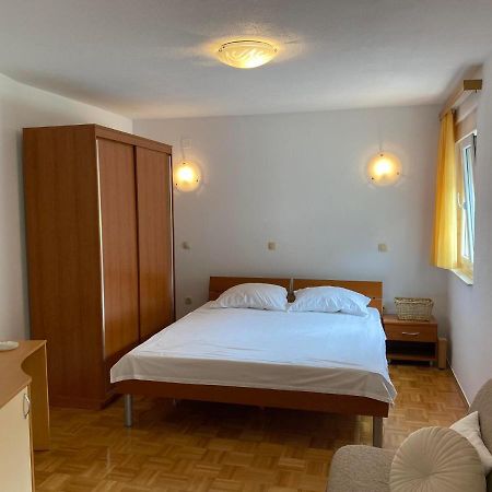 Apartment Begić Makarska Bagian luar foto