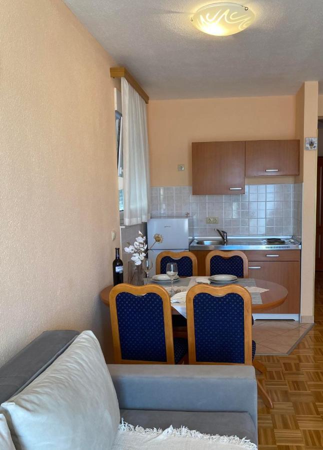 Apartment Begić Makarska Bagian luar foto