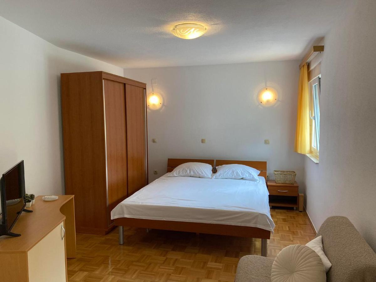 Apartment Begić Makarska Bagian luar foto