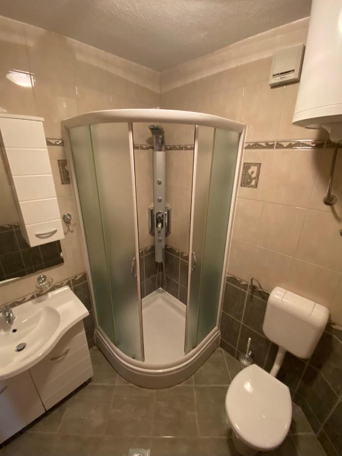 Apartment Begić Makarska Bagian luar foto