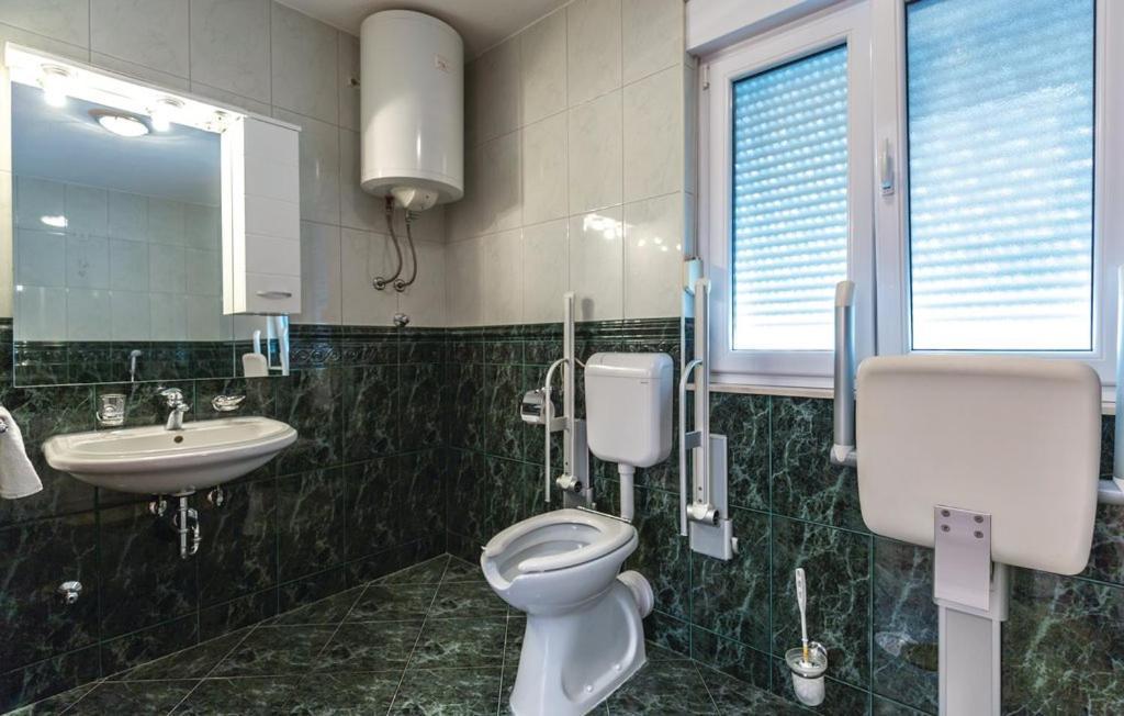 Apartment Begić Makarska Bagian luar foto